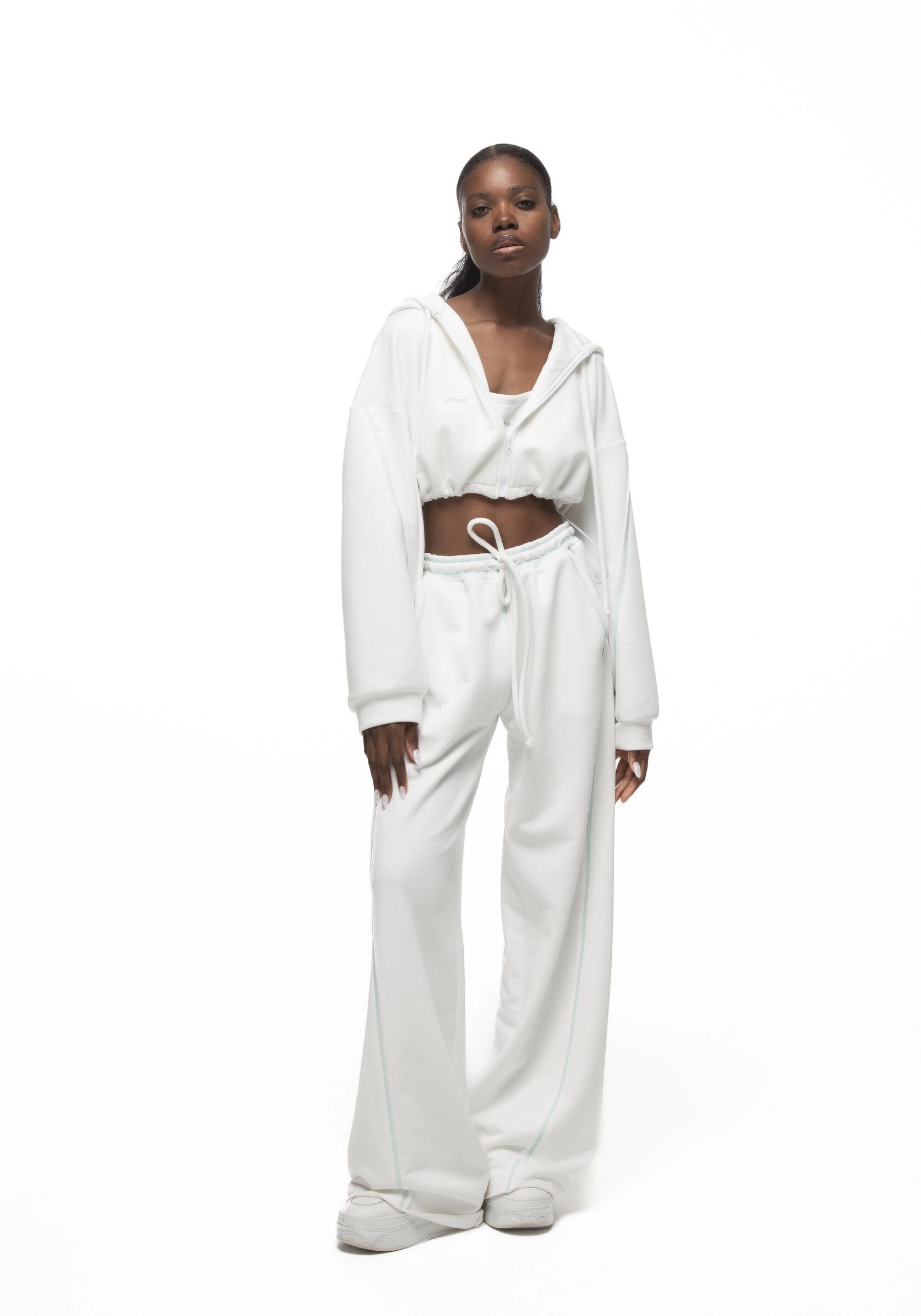 Джоггеры MILK MIAMI(МИЛК МАЯМИ) в белом цвете - 40-42 (XS-S) - Молочный